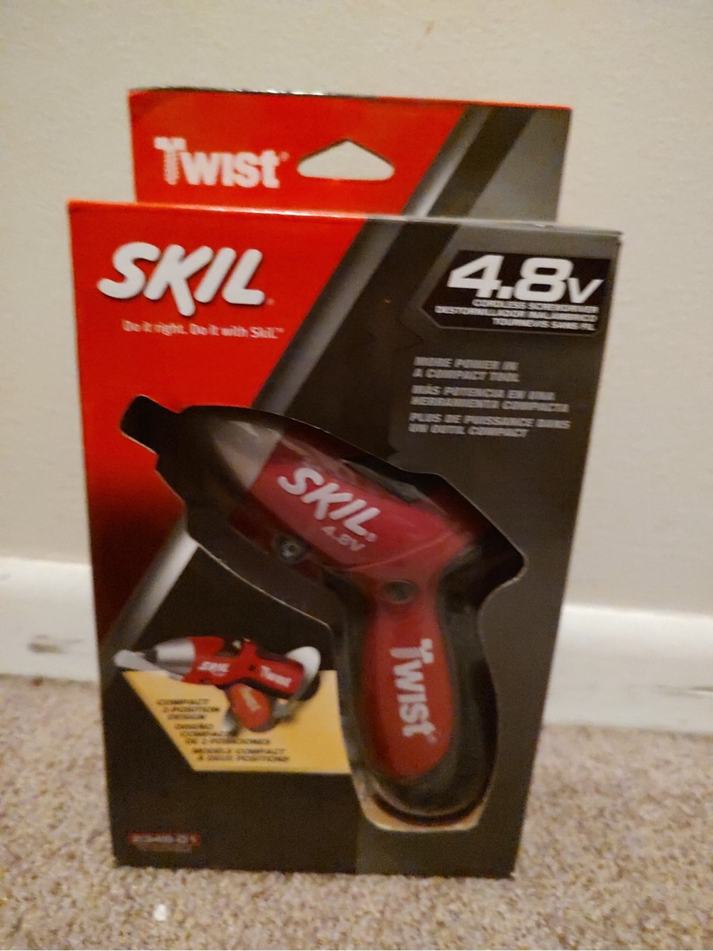 Twist 4.8V Cordless Screwdriver in Red